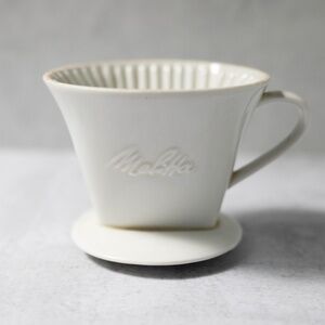 VINTAGE MELITTA 123 WHITE CERAMIC COFFEE DRIP POUR OVER FILTER 1 HOLE